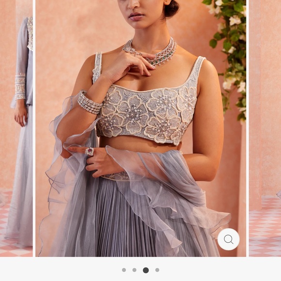 Ridhi Mehra Perrine lengha - Picture 2 of 5